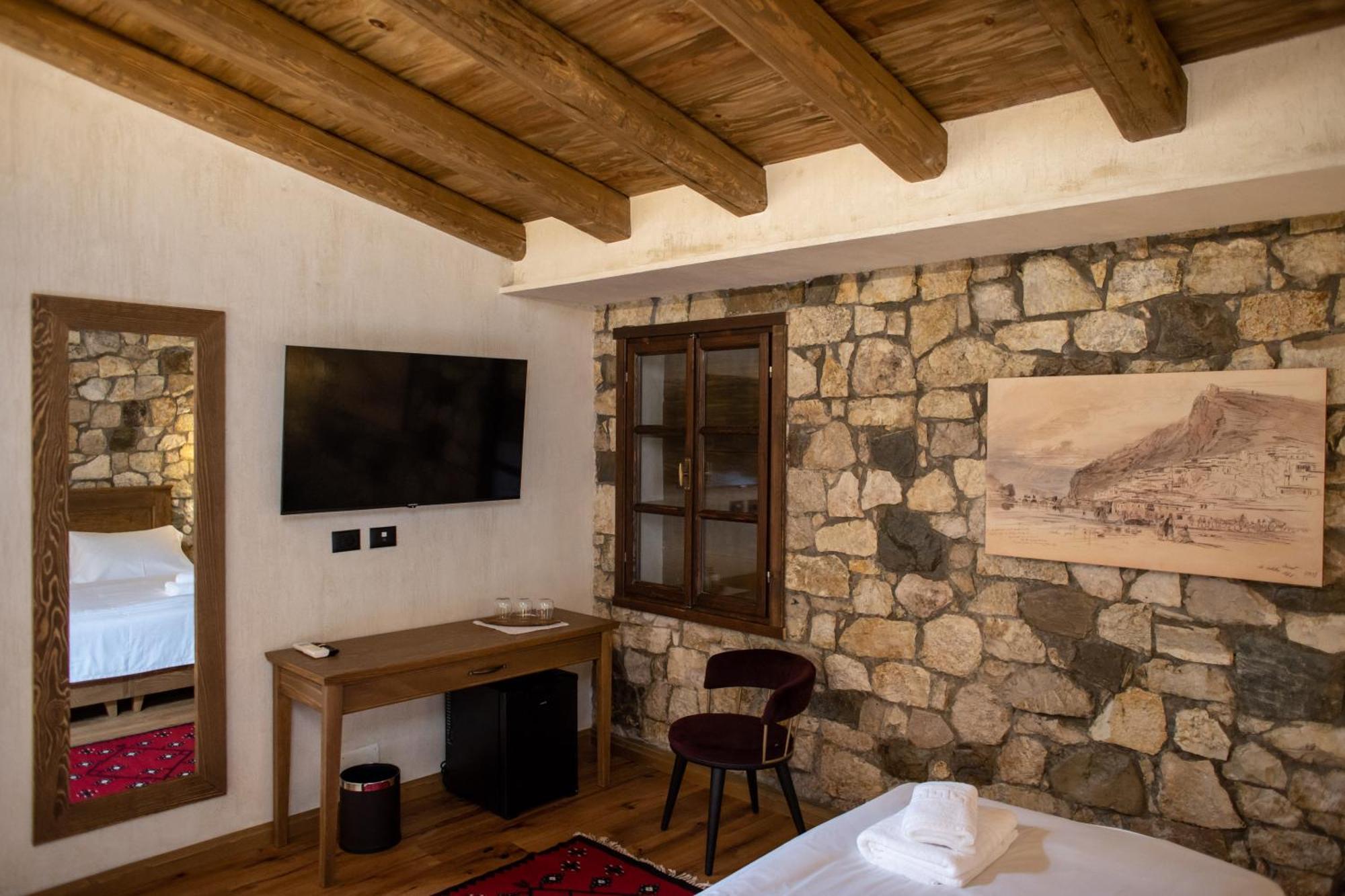 Vista Boutique Hotel Berat Eksteriør billede