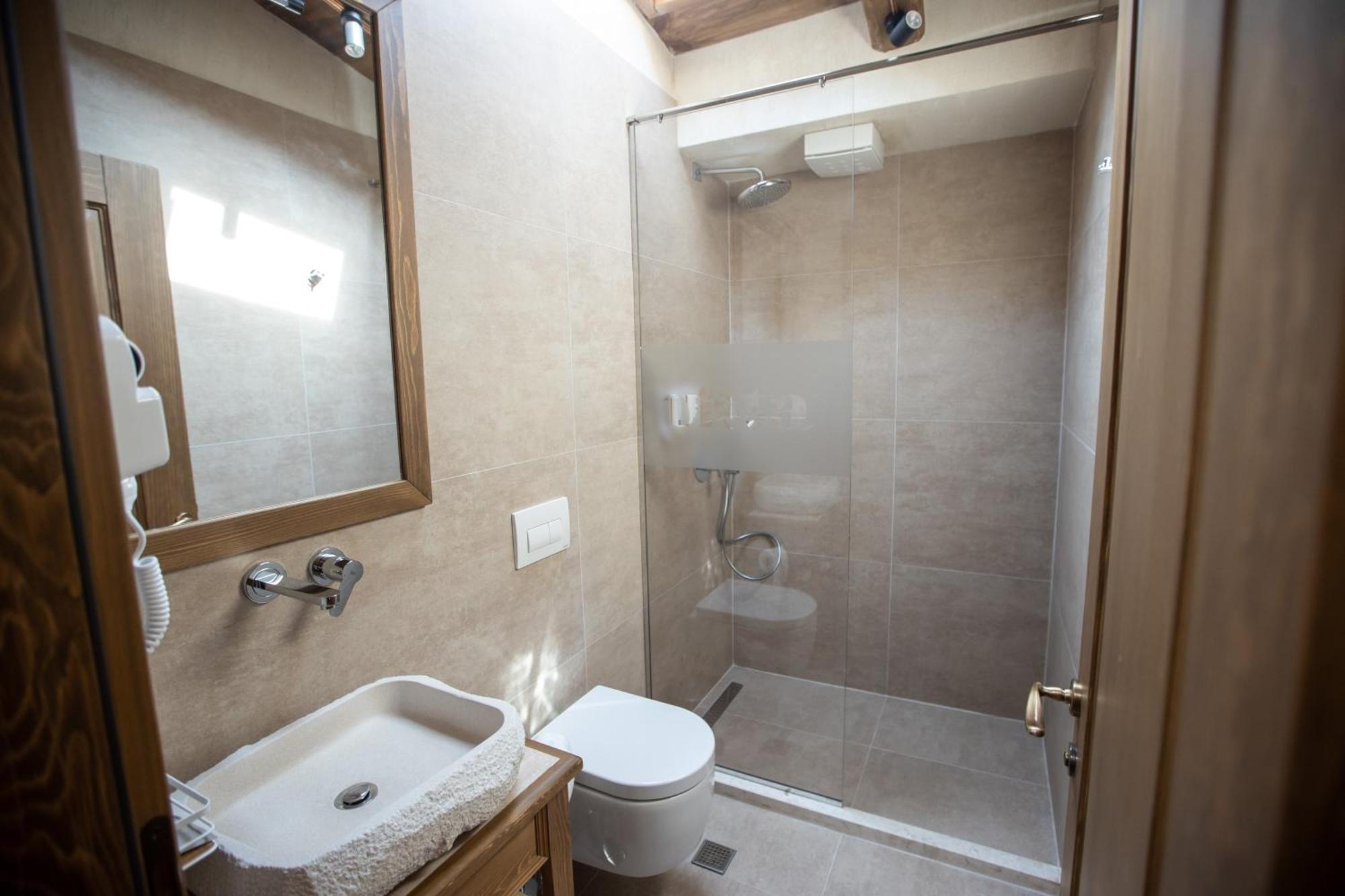 Vista Boutique Hotel Berat Eksteriør billede