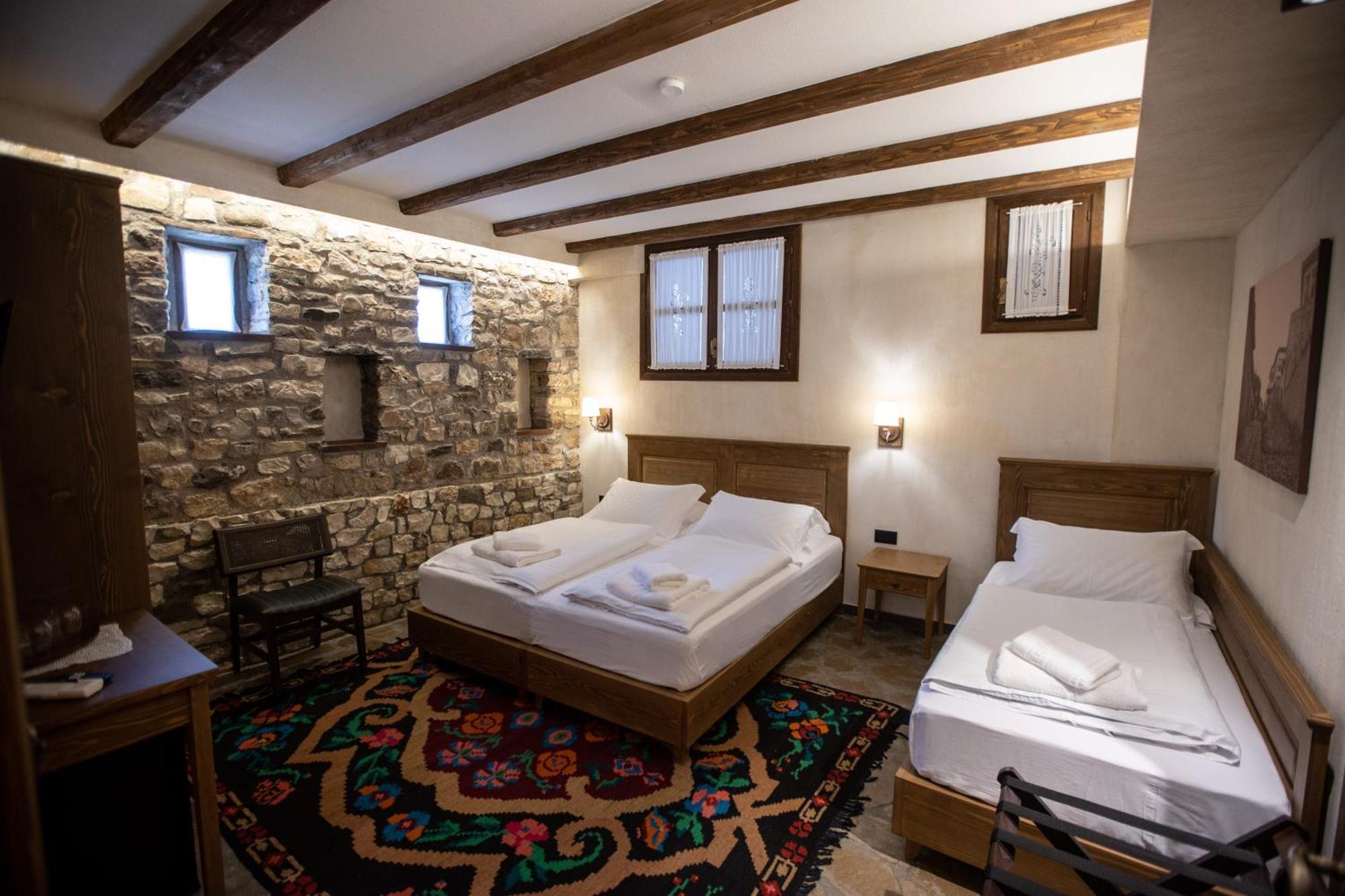 Vista Boutique Hotel Berat Eksteriør billede