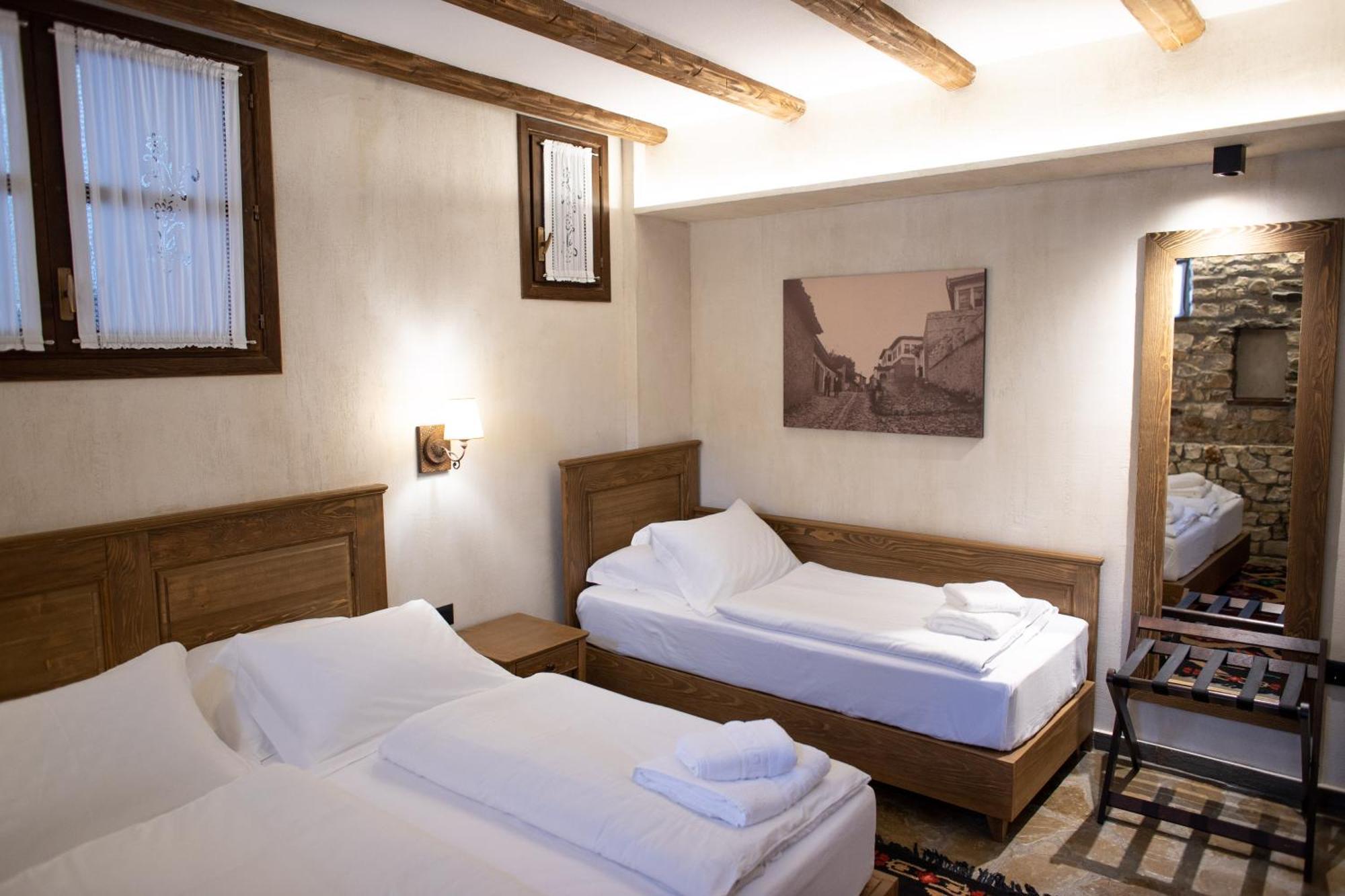 Vista Boutique Hotel Berat Eksteriør billede