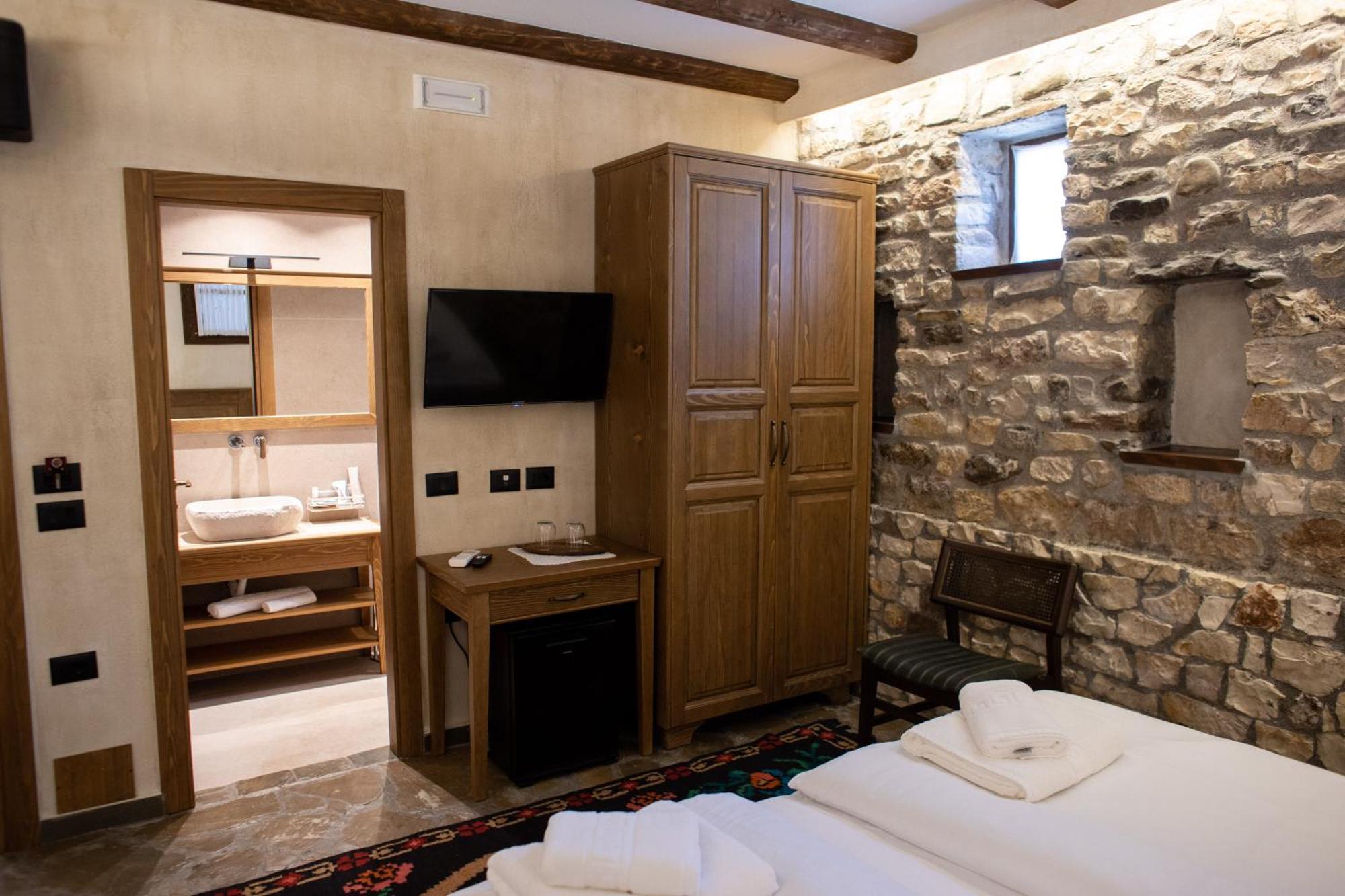 Vista Boutique Hotel Berat Eksteriør billede